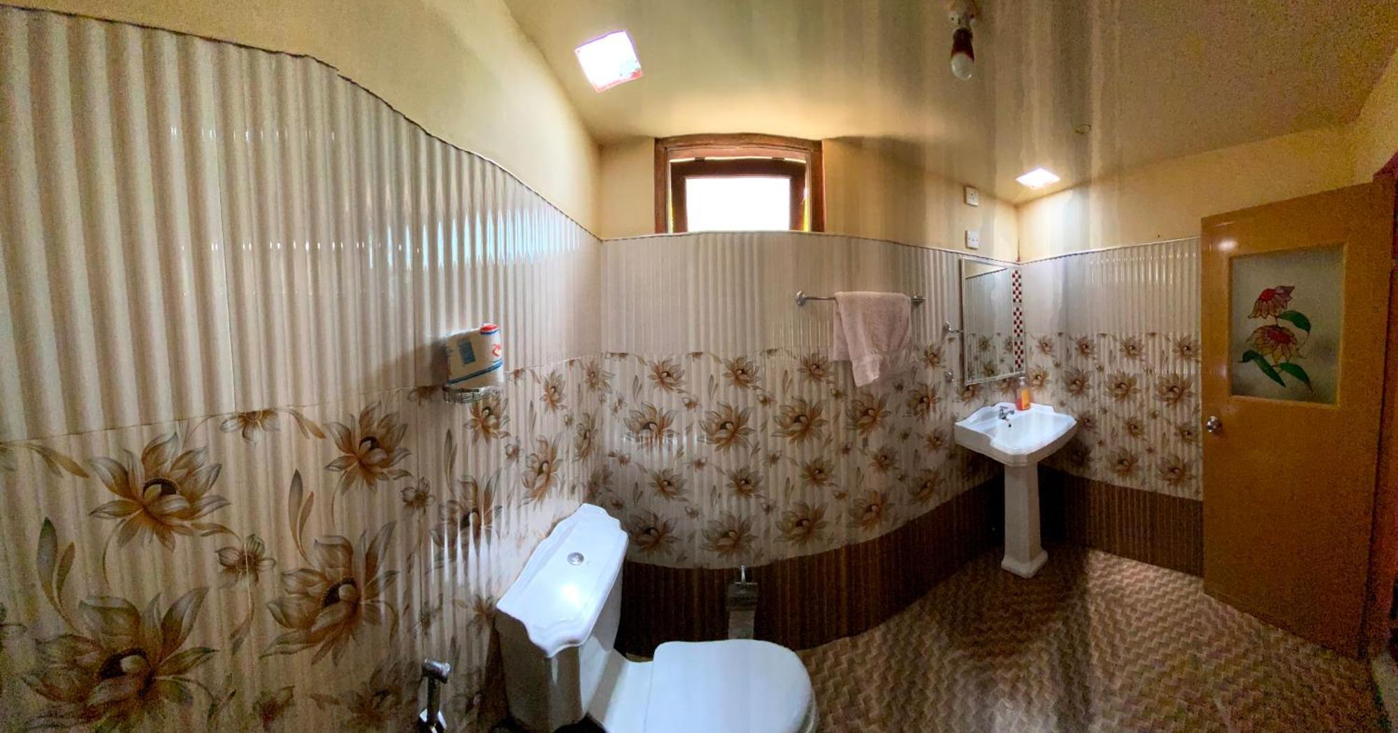 Omi Relax Inn 埃拉 外观 照片